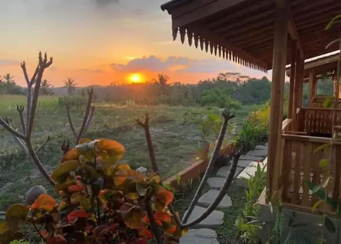 Sunset Cafe And Bungalow